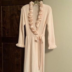 Vintage Kassalty Robe